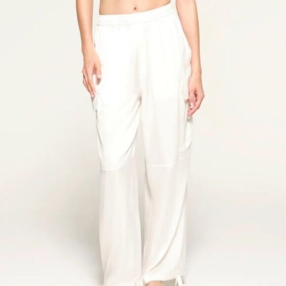 RARE SKIMS Silk Cargo Pants in Ivory - Picture 1 of 7